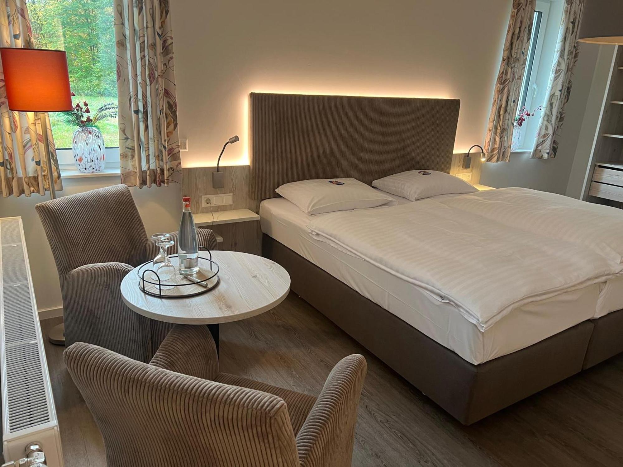 Hotel Zur Post Neubruchhausen Екстериор снимка