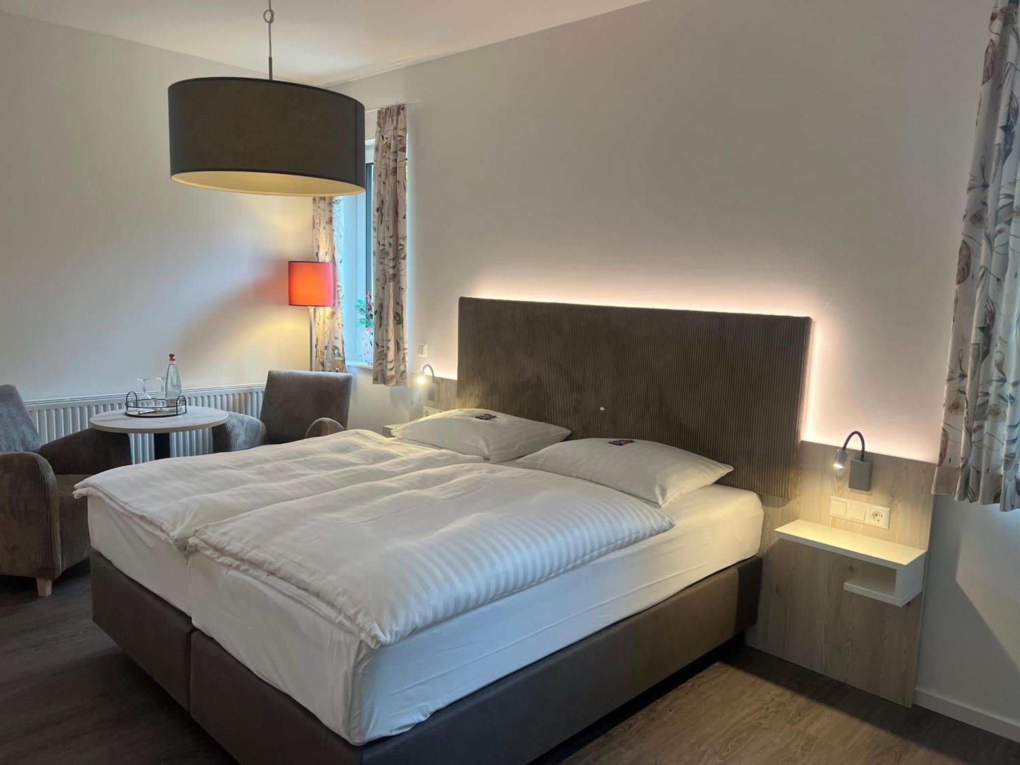 Hotel Zur Post Neubruchhausen Екстериор снимка