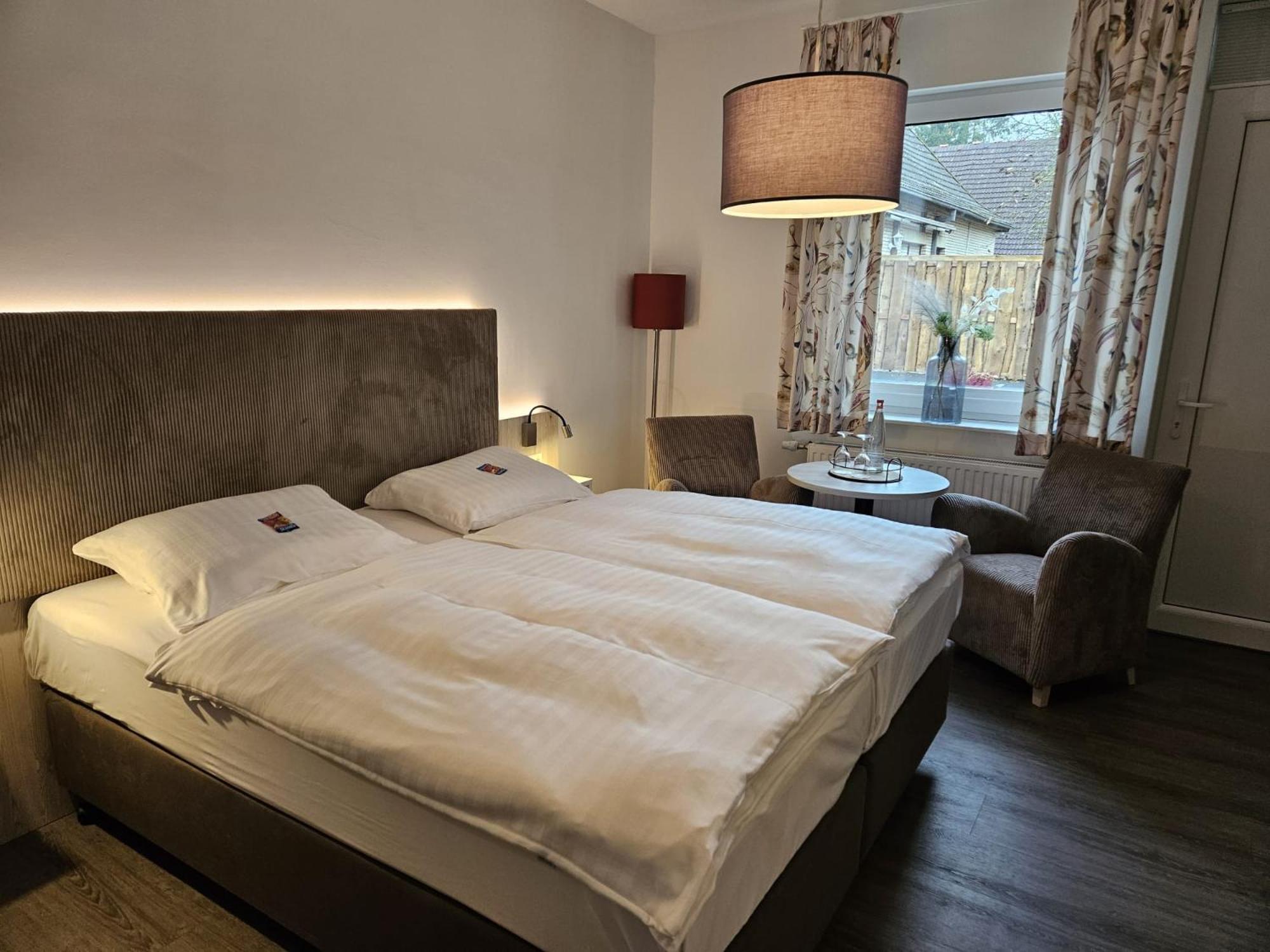 Hotel Zur Post Neubruchhausen Екстериор снимка