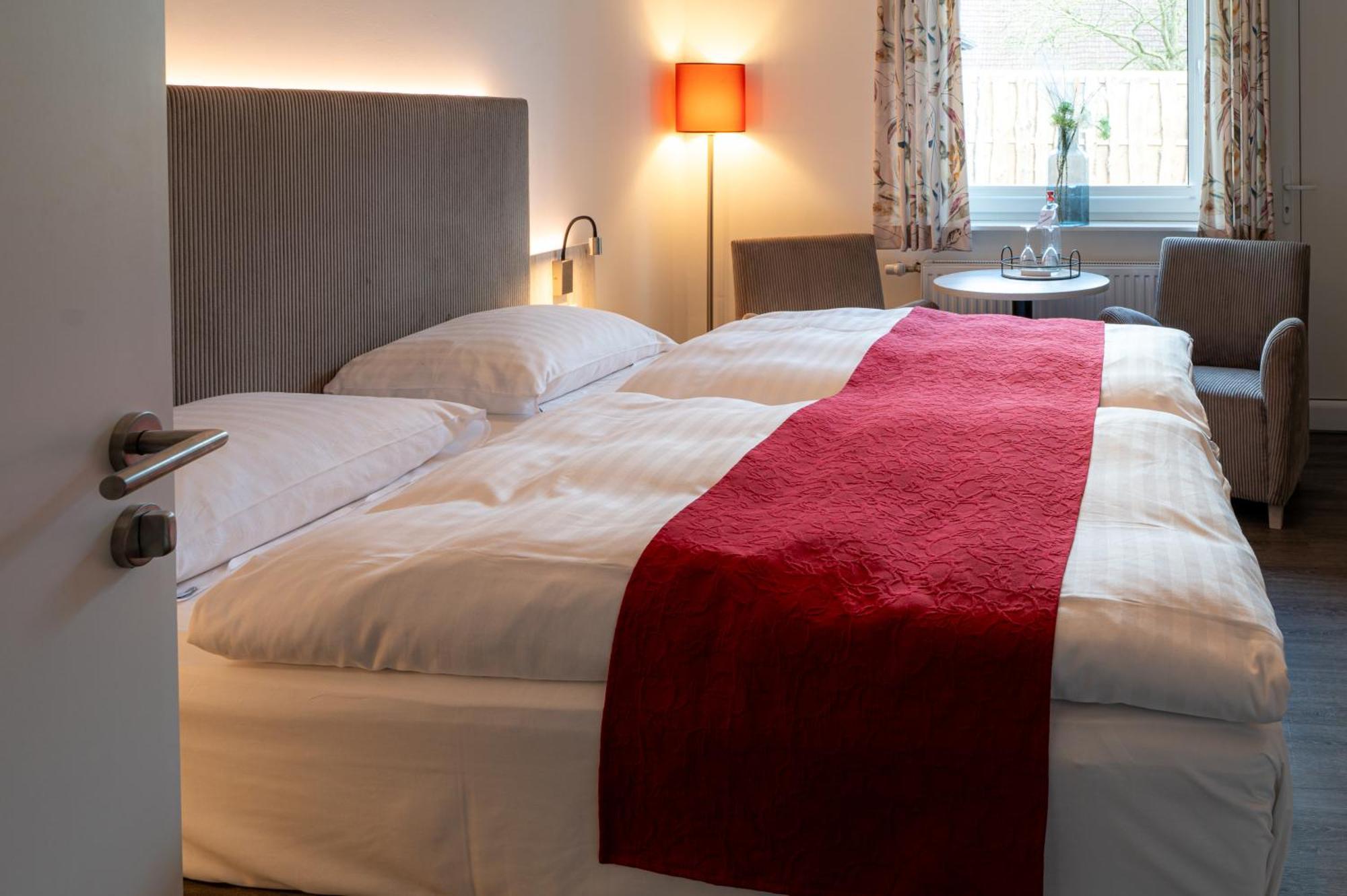 Hotel Zur Post Neubruchhausen Екстериор снимка