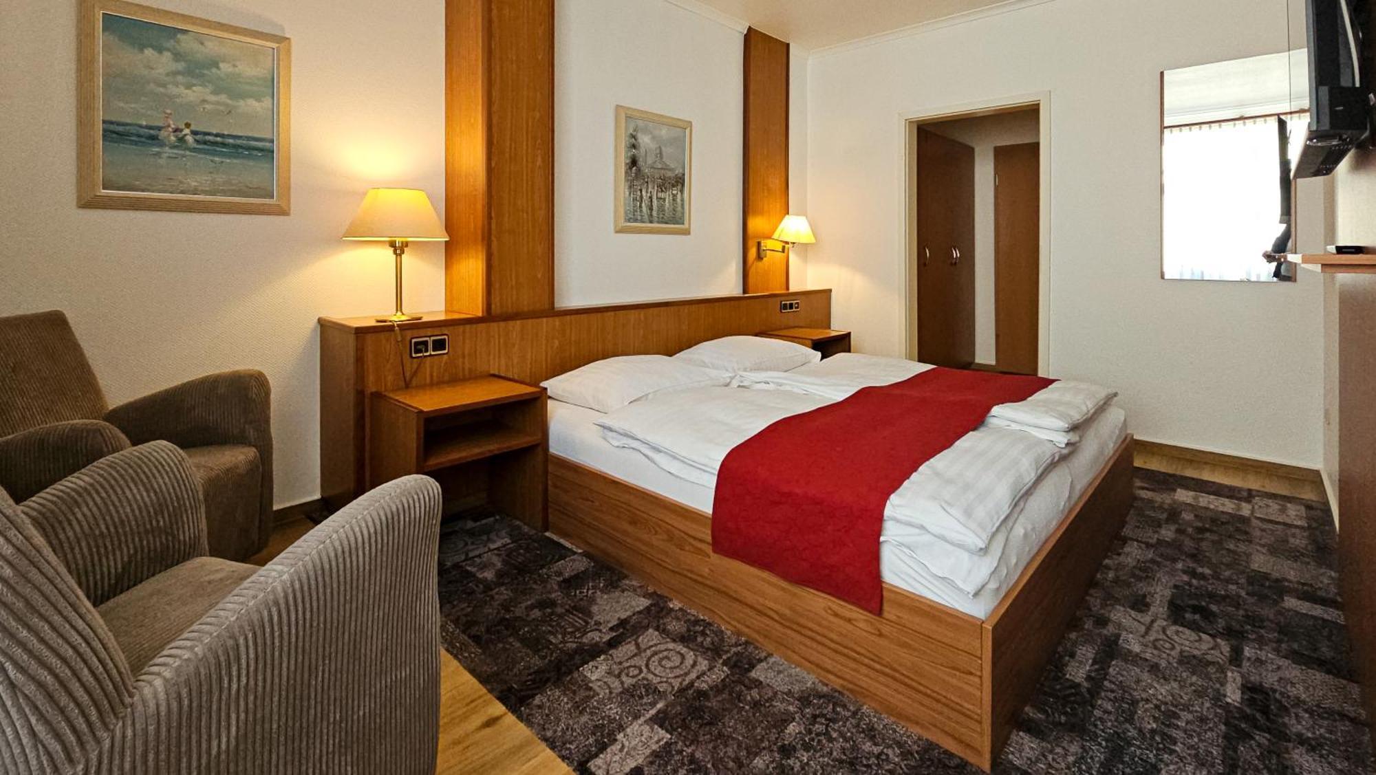 Hotel Zur Post Neubruchhausen Екстериор снимка